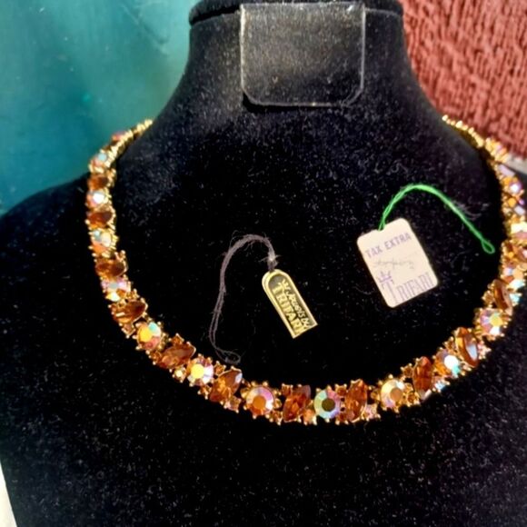 VTG SIGNED TRIFARI AB TOPAZ RHINESTONE GOLD TONE NECKLACE w/tags box 1960 - Picture 2 of 16
